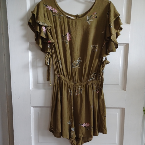 Billabong floral romper S w/ side cutouts flutter sleeves boho sexy flirty - Picture 4 of 13